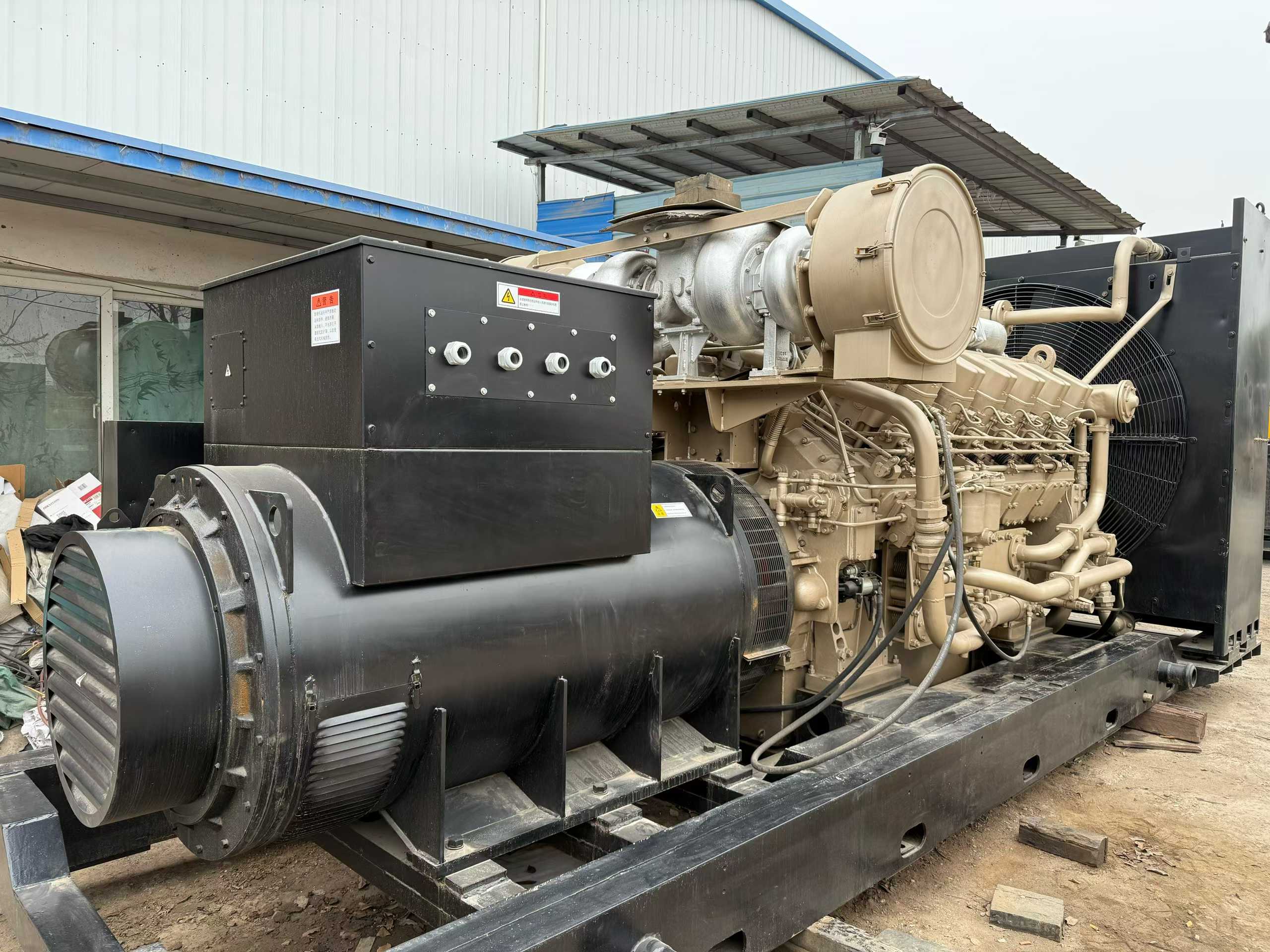 A 10.5KV high-voltage 1200 kW generator set with a voltage of 10,500V.