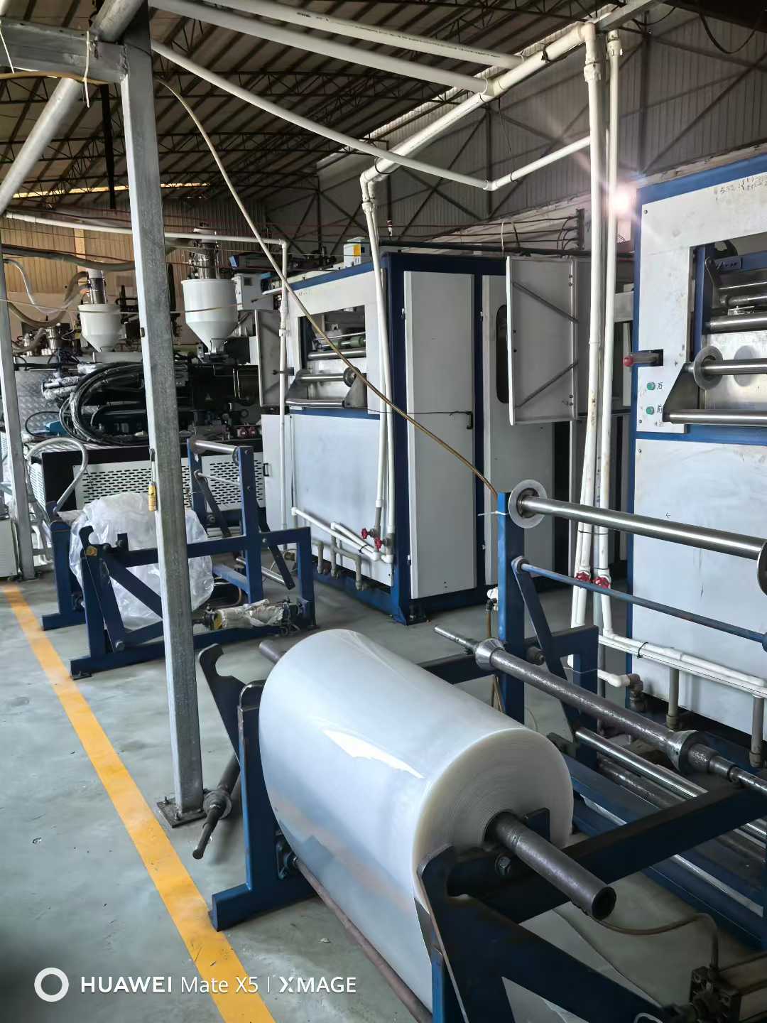 Yicheng cup forming machine 730*420, two units. Travel range 240.