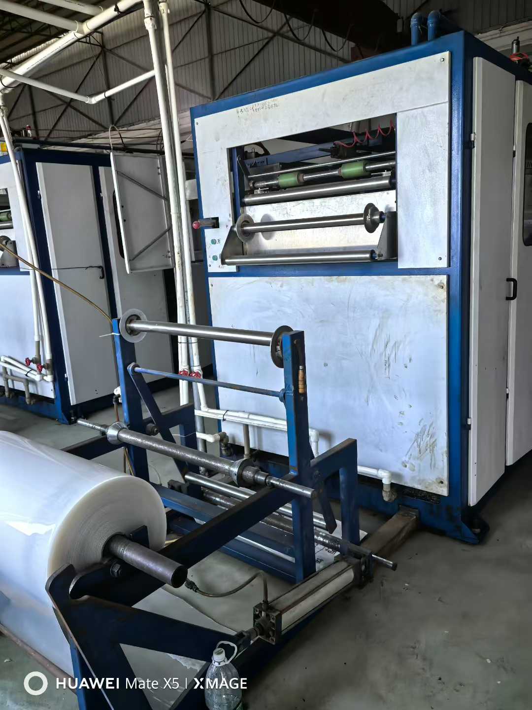 Yicheng cup forming machine 730*420, two units. Travel range 240.