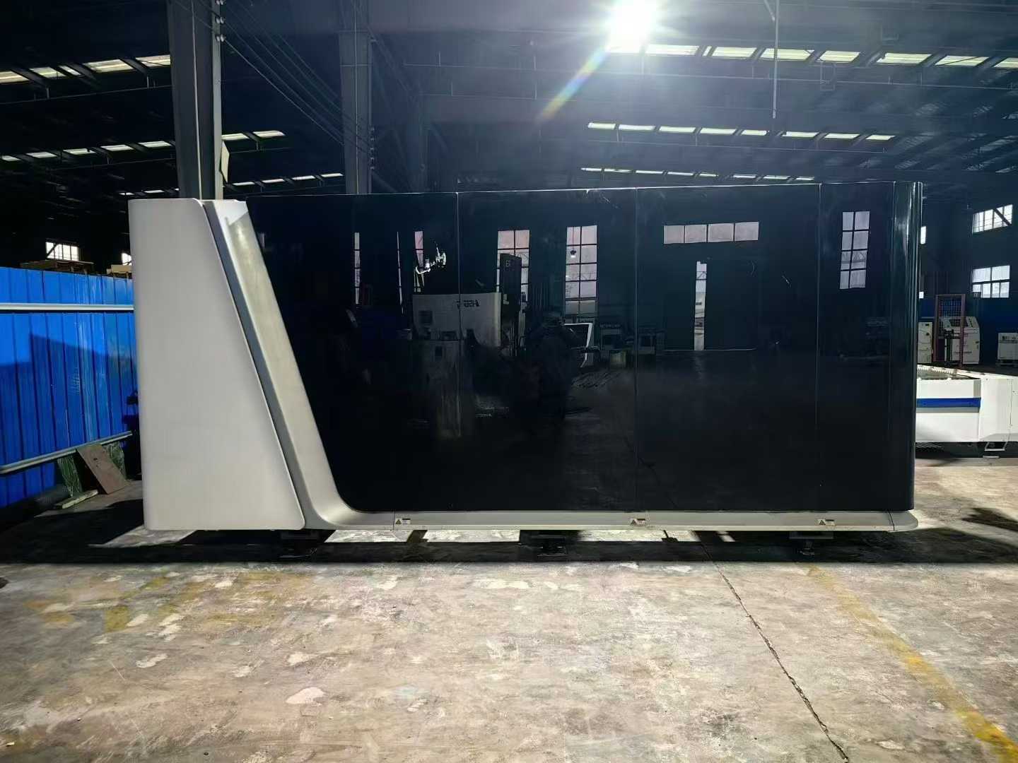 Laser 3015 exchange station.