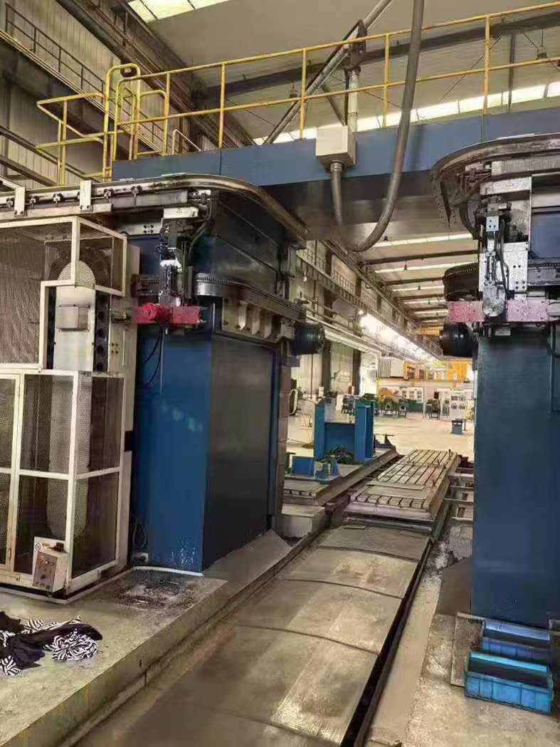 CNC head-end boring and milling processing center.