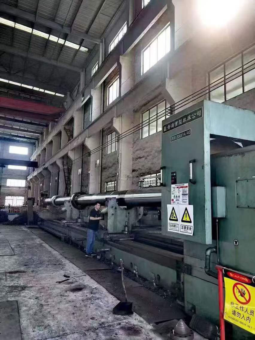 A 2-meter x 14-meter CNC horizontal lathe.