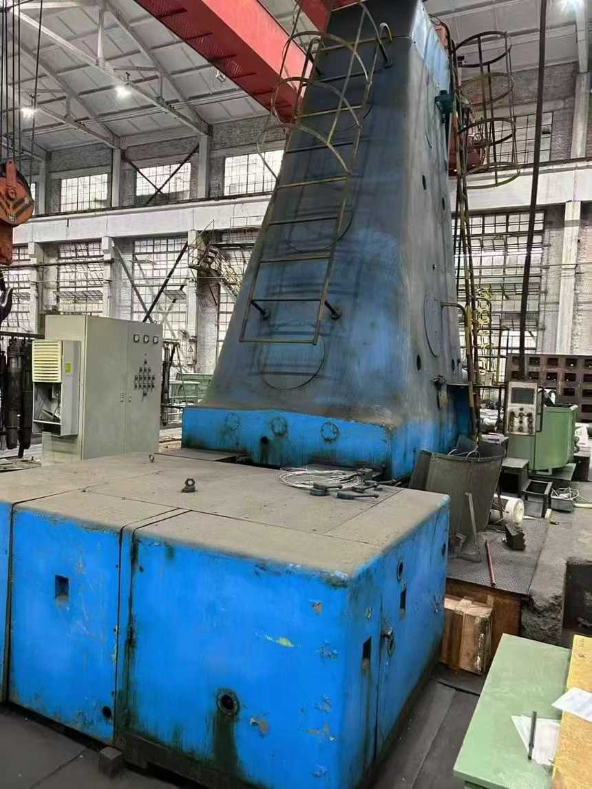 Russian 6.3-meter gear rolling machine, chuck 4 meters.