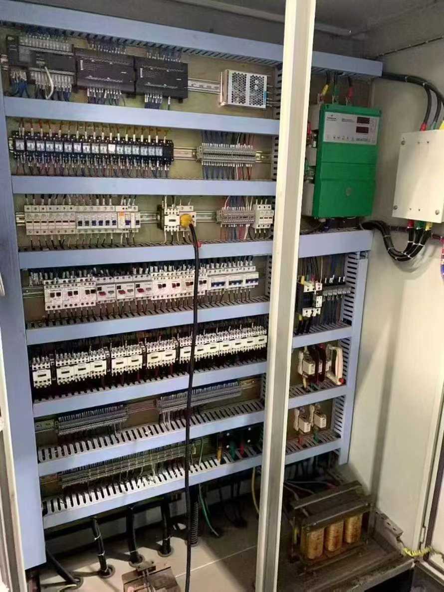 Russian 6.3-meter gear rolling machine, chuck 4 meters.