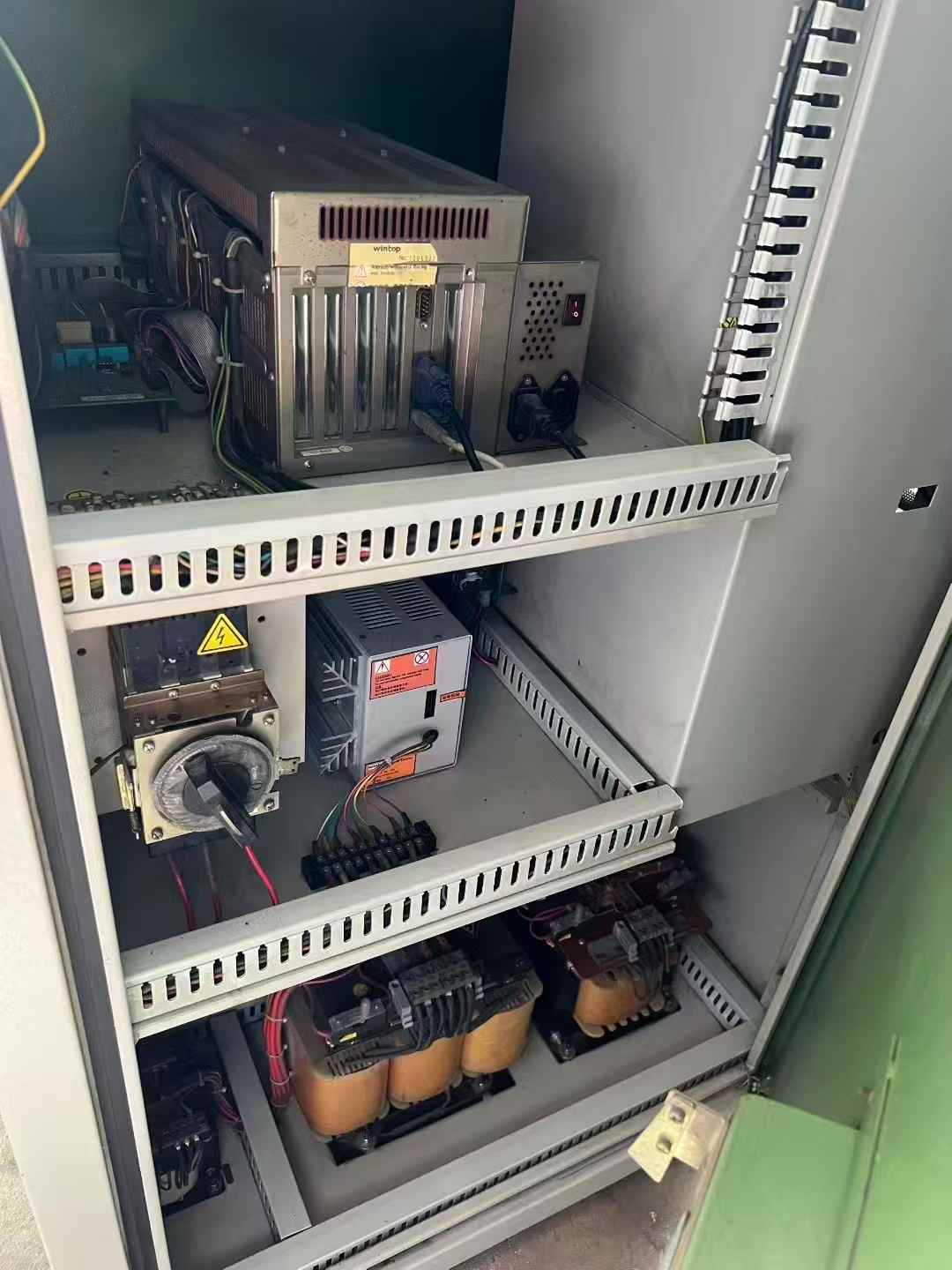 Taiyi Yingtu 435, original equipment, original paint.