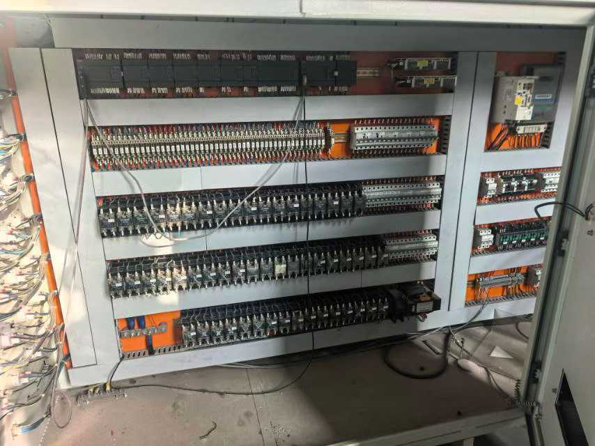 Jin Wei Ma Fei He 315-630 PE production line.