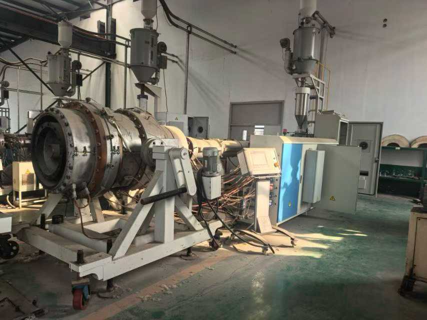 Jin Wei Ma Fei He 315-630 PE production line.