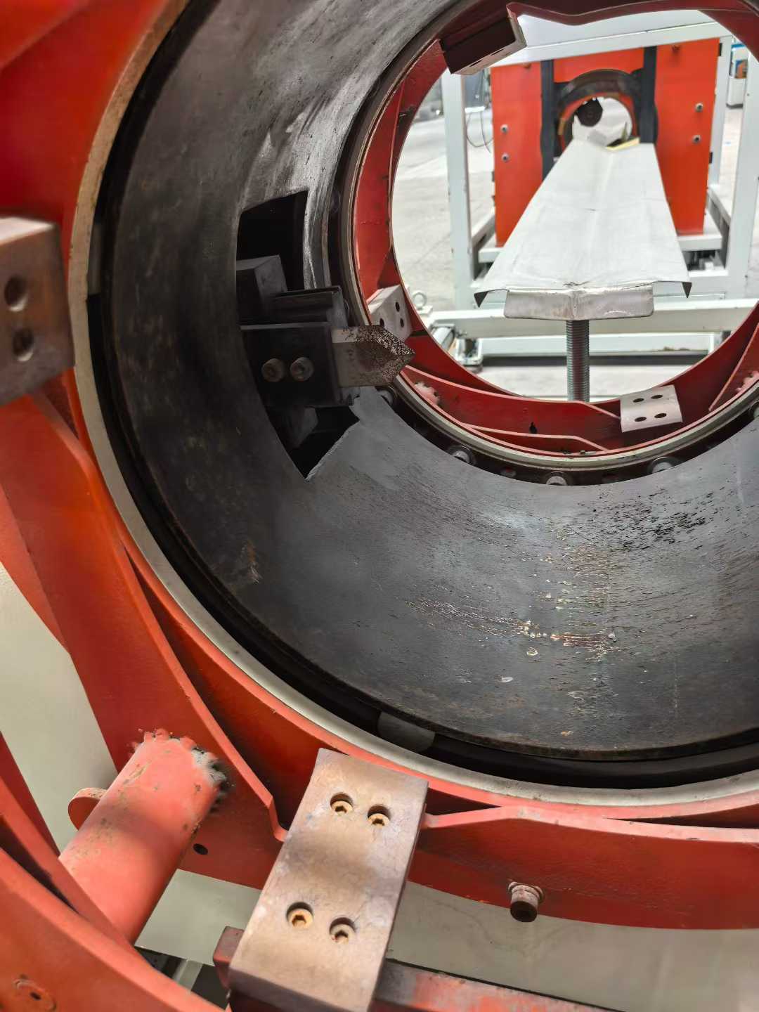 75-250PE three-layer co-extrusion water supply pipe production line.