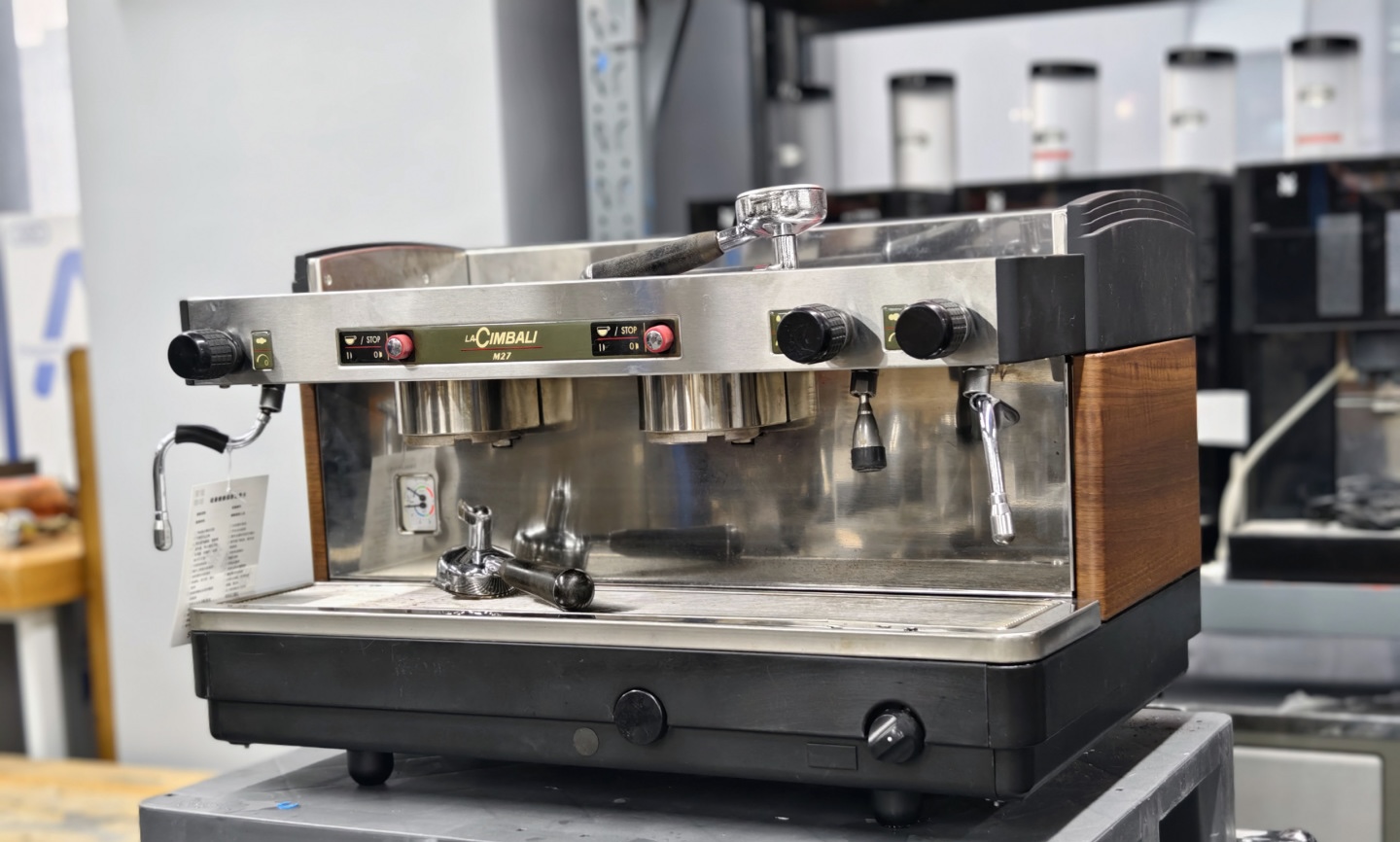 Manual Goldbelly M27 coffee machine.