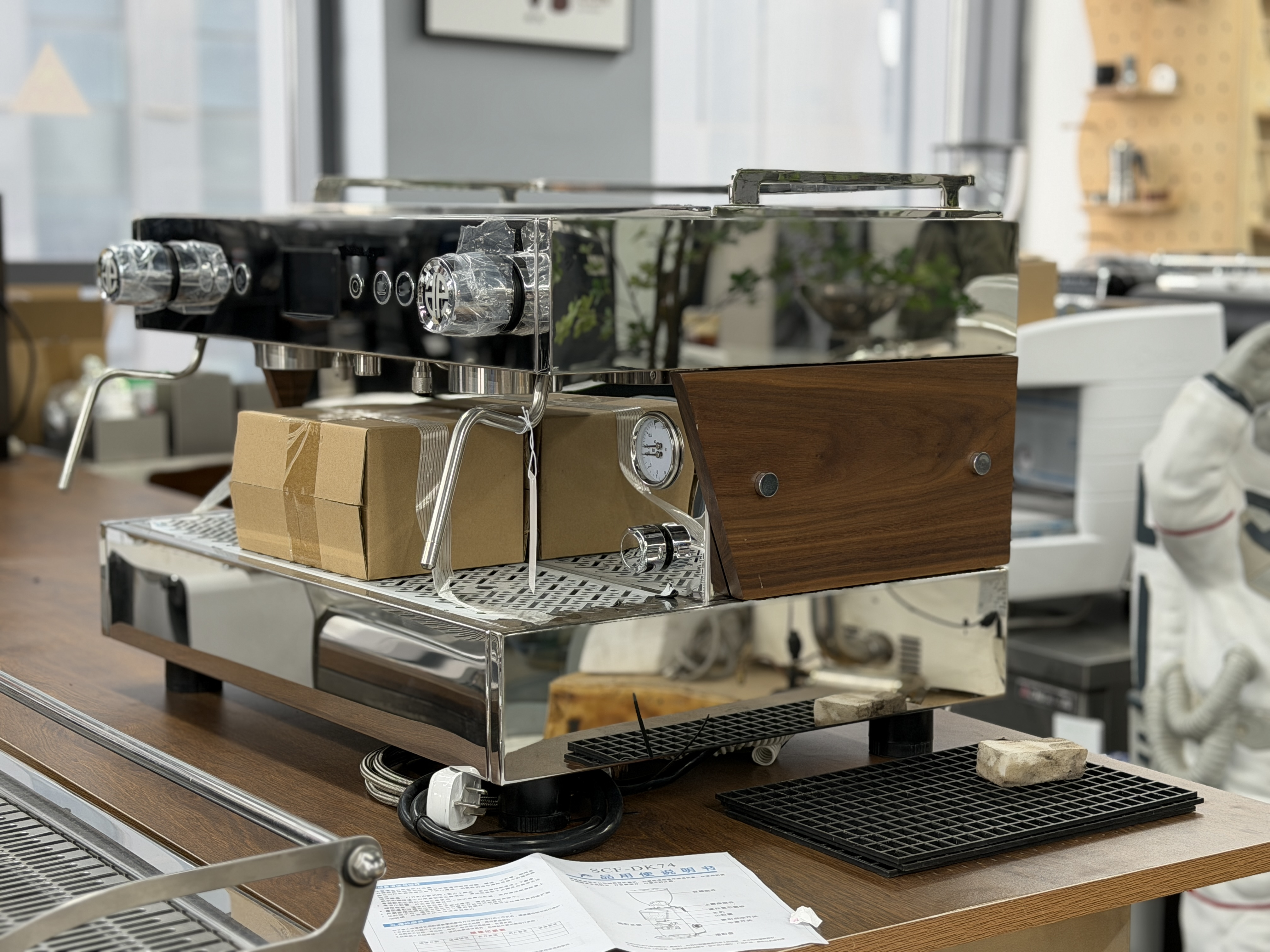 Brand new Diby coffee machine, now being sold as second-hand!