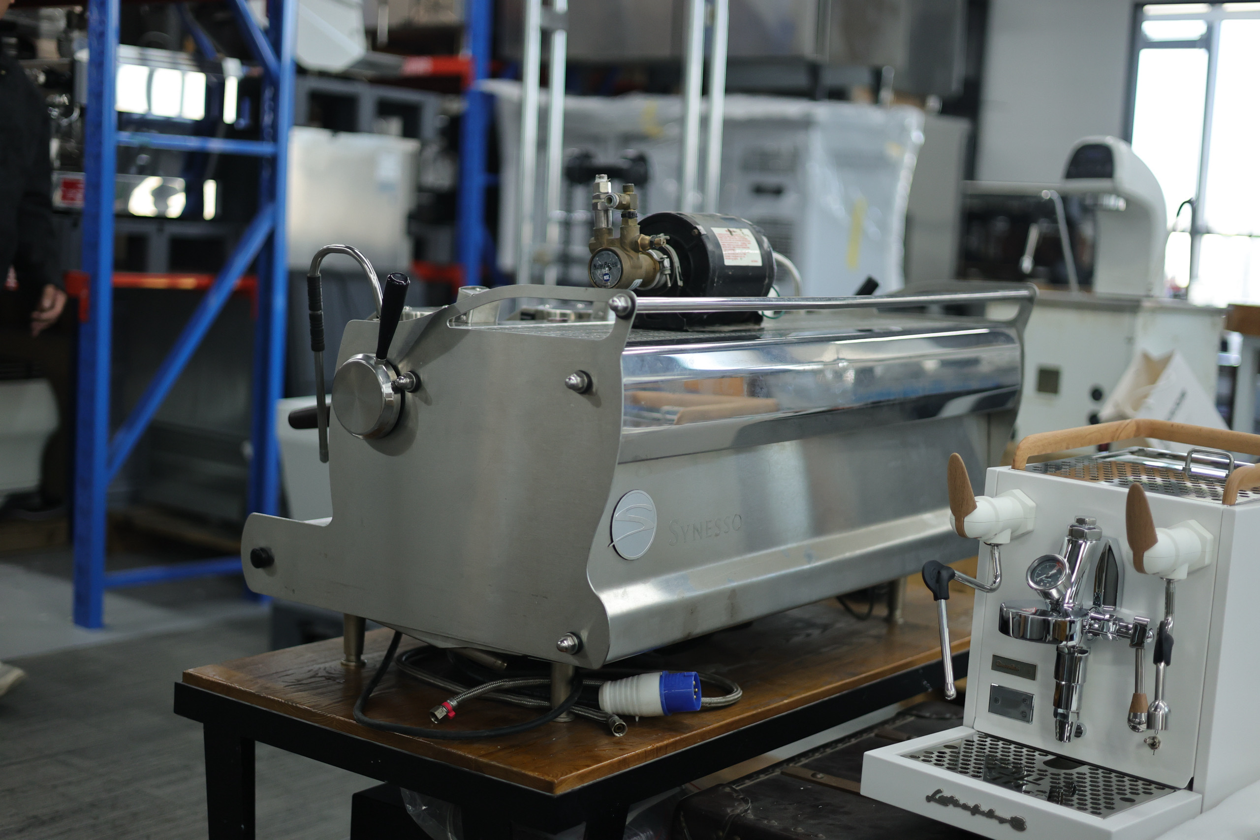 American-imported SYNESSO tri-head coffee machine.