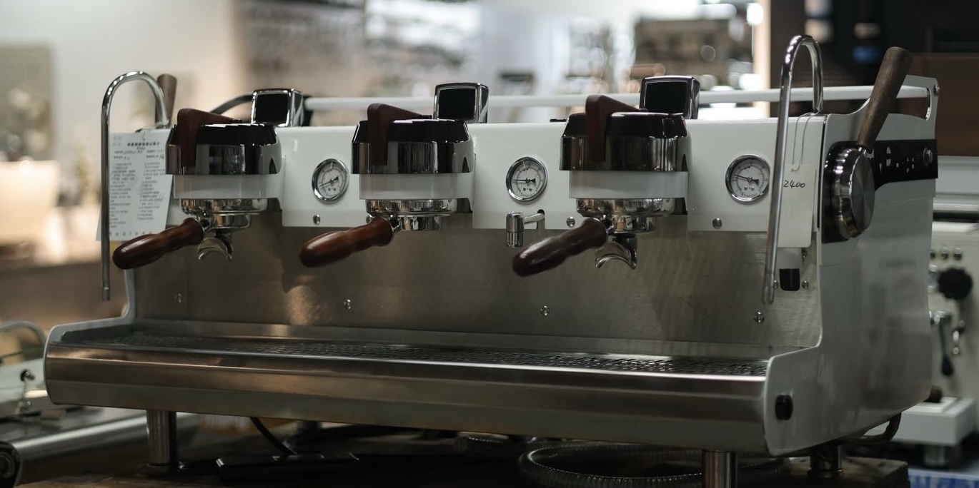 American-imported Synesso coffee machine!