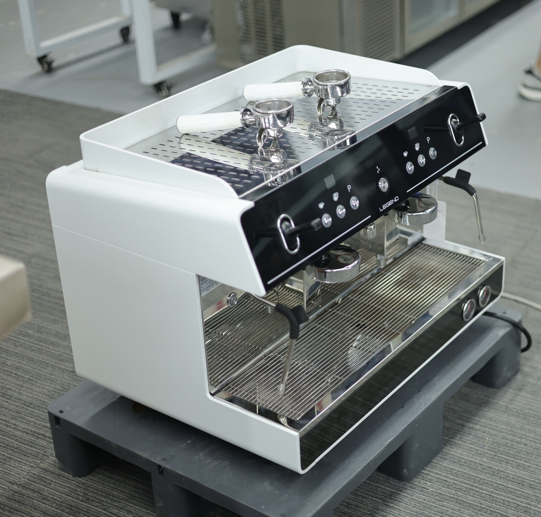 A legendary coffee machine with a back-lit design!