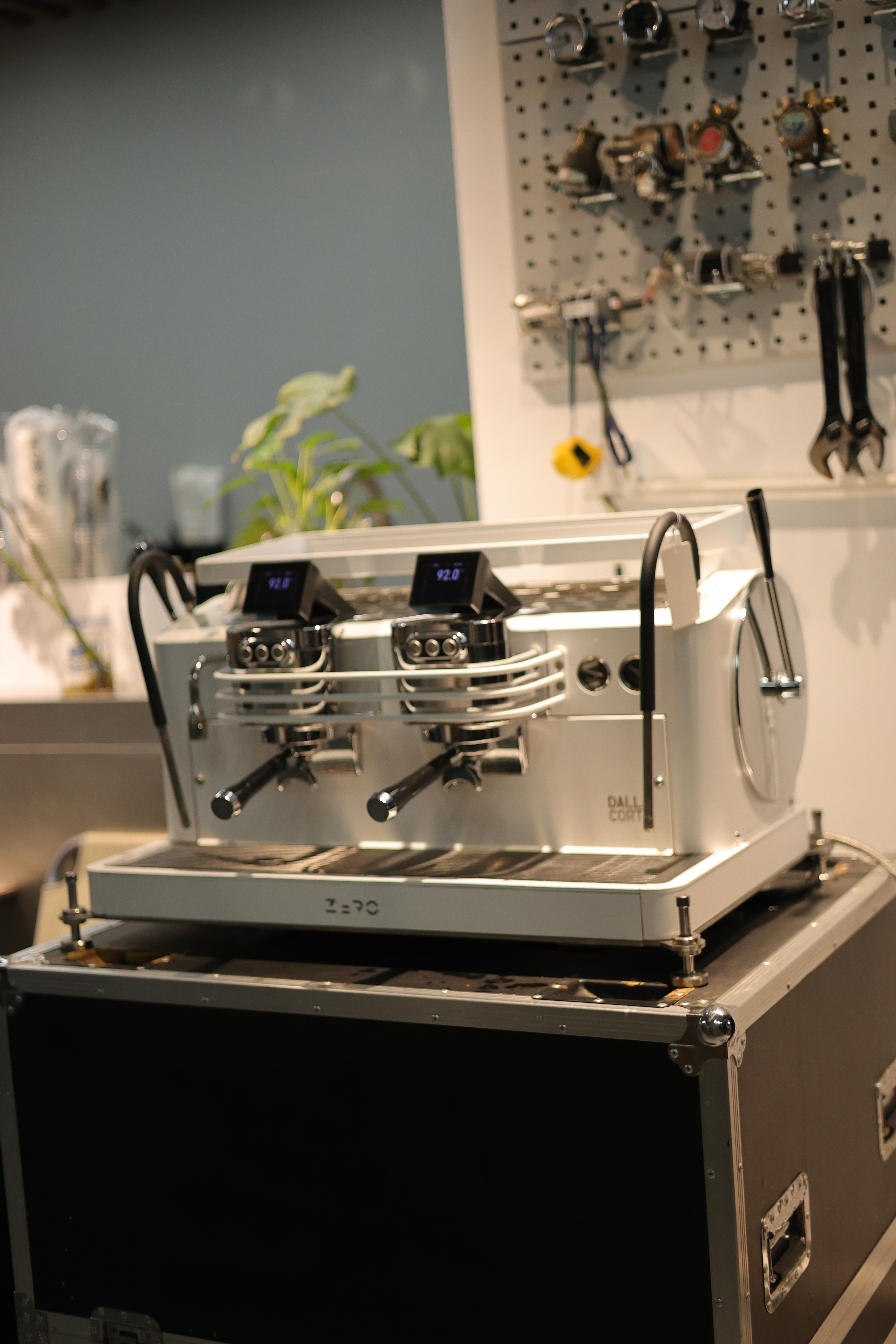 Italian, Dallacorte coffee machine! From 2022, with multiple boilers and temperature adjustment capabilities!