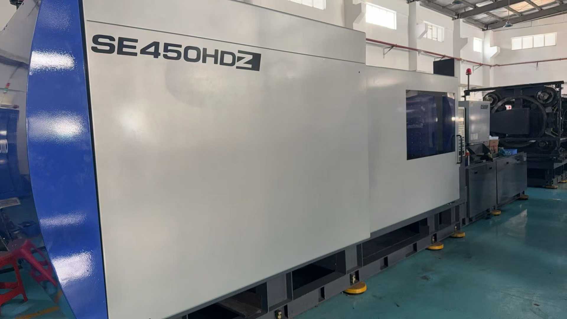 Sumitomo 450 tons. Screw diameter 36. Shooting speed 800.