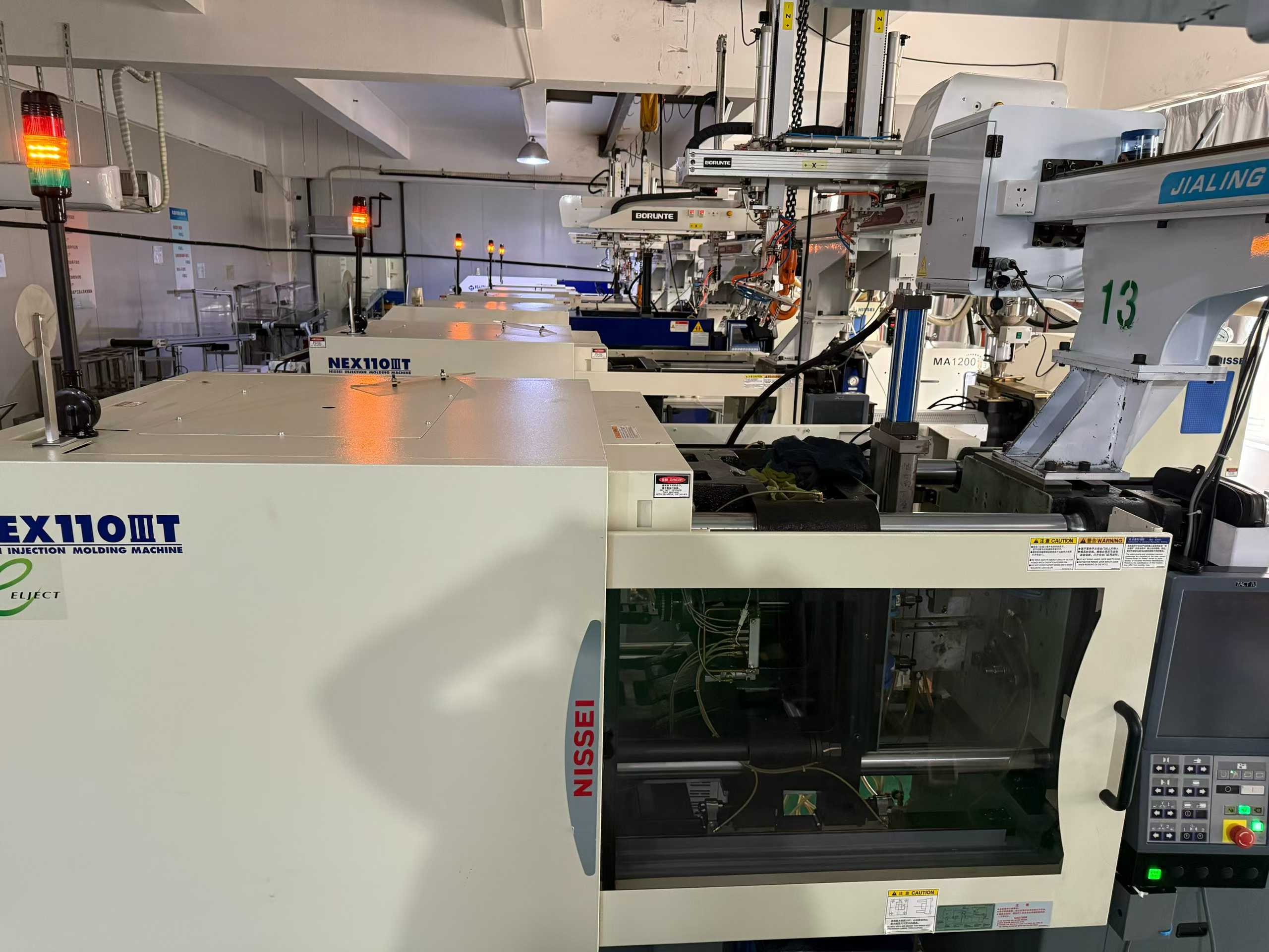 NISSEI 110 tons . 180 tons.