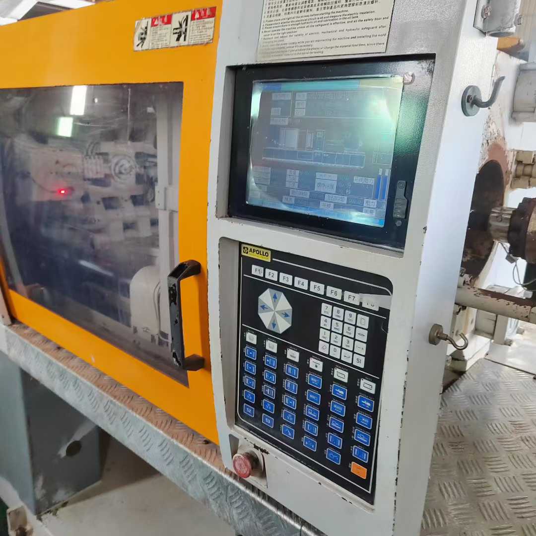 Two Apollo 160 servo units, alloy screw shafts.