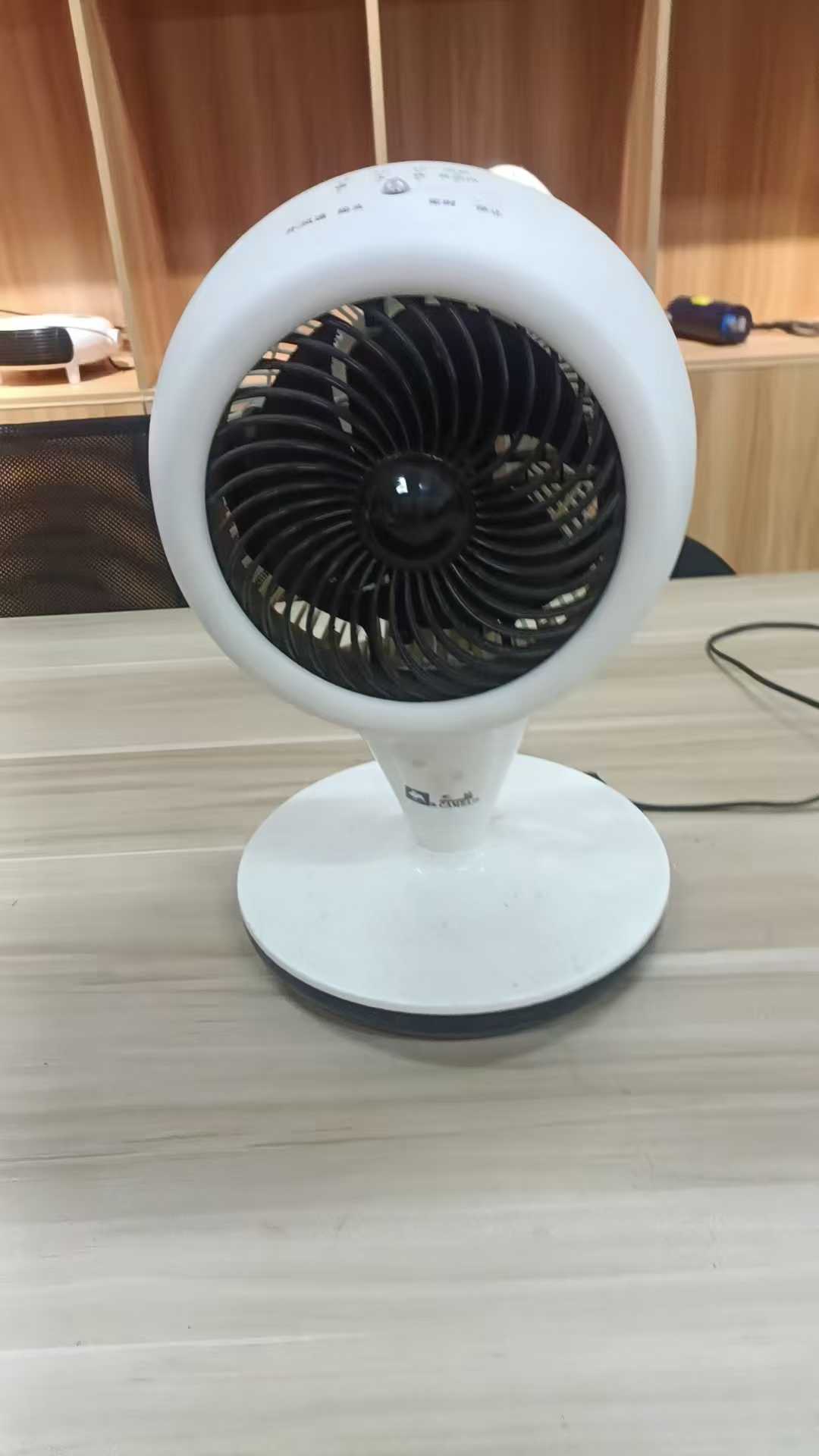 Second-hand fan molds are sold at low prices