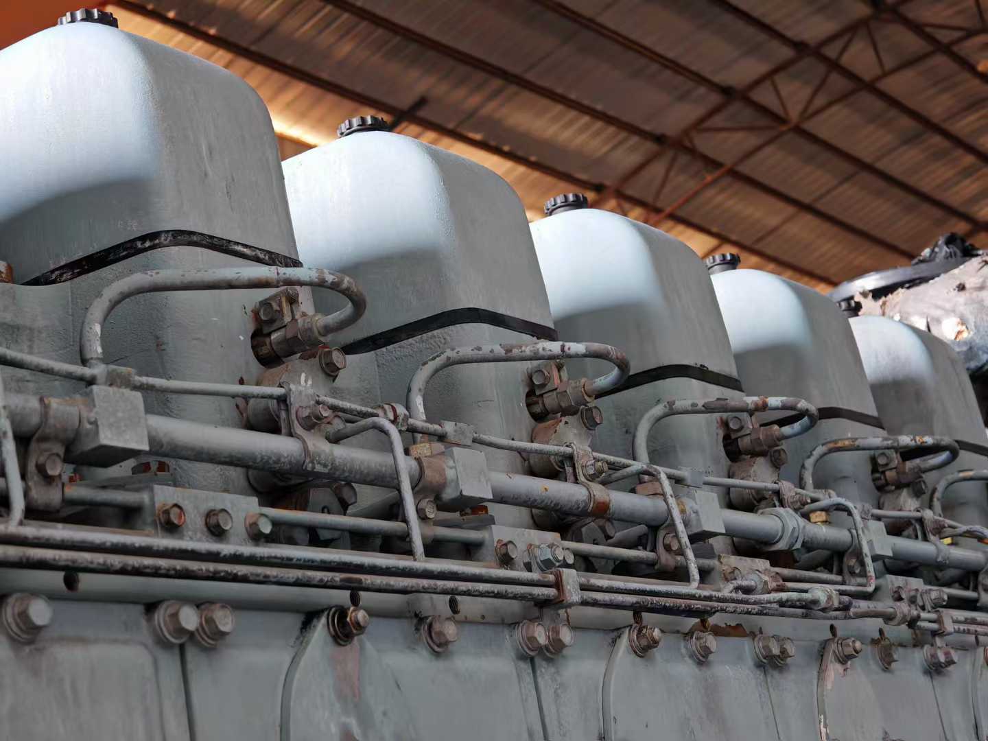 Mitsubishi medium-speed engine, S8U.