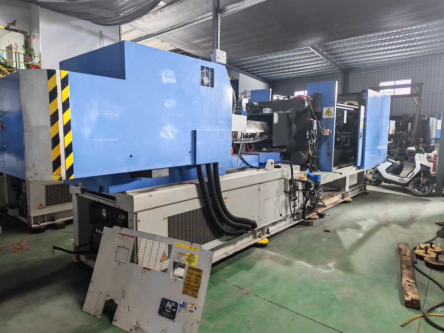 350AD to 890H, screw rod 58, firing rate 270.